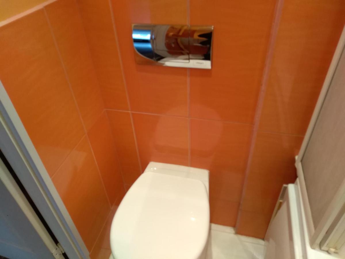 Brivibas 25 Apartamenti Ventspils Exteriér fotografie