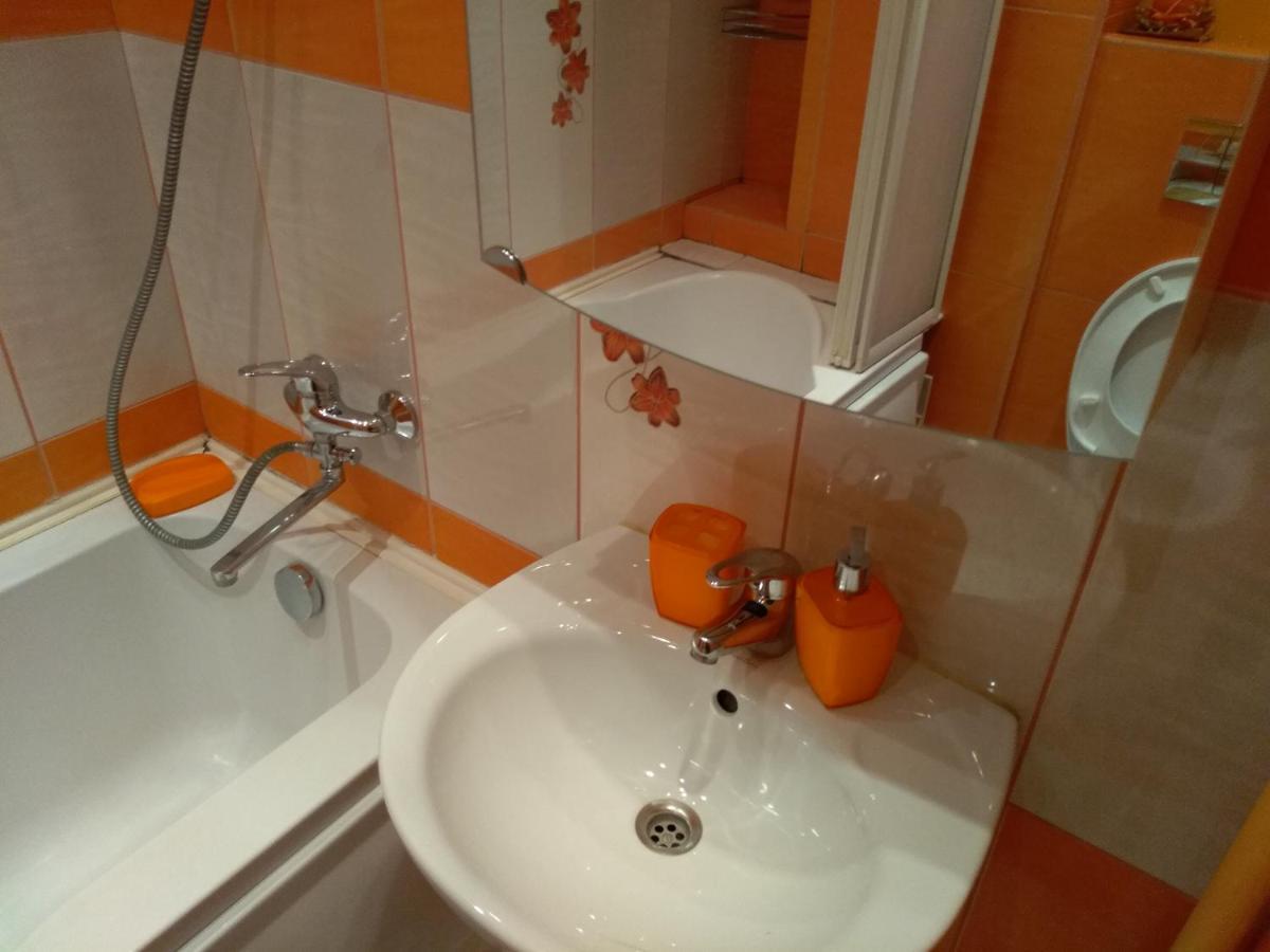 Brivibas 25 Apartamenti Ventspils Exteriér fotografie